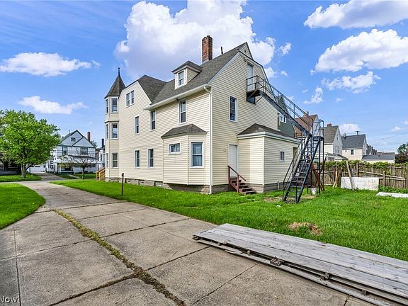 4th image of 3408 Riverside Ave