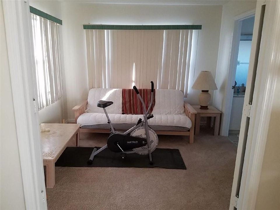 2nd image of 635 Centre Ct SW Unit 5-D-2