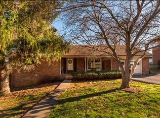 2605 Eston Dr, Staunton, VA 24401