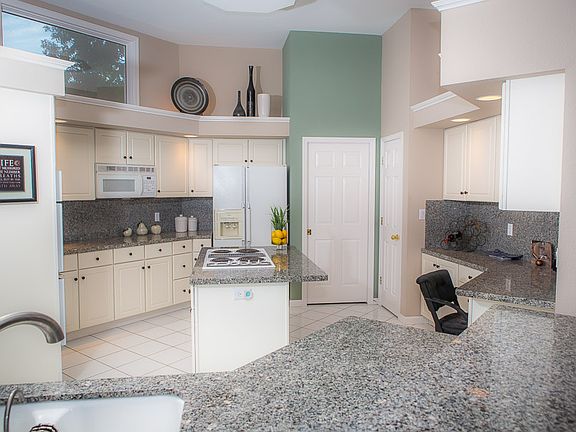 Large Kitchen
