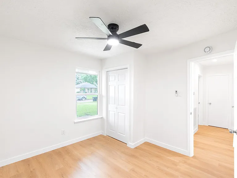 15707 Amapola Dr — Photo 21
