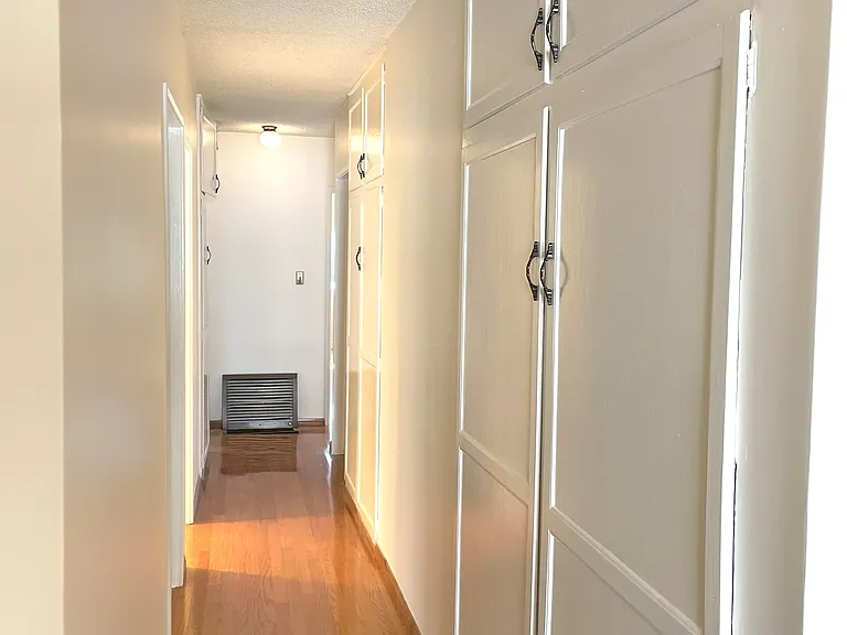 834 W 25th St #834 — Photo 14
