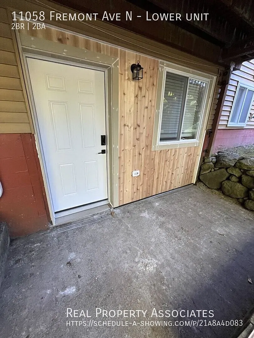 2 bed, 2.0 bath, 950 sqft, $2,400 — Photo 1