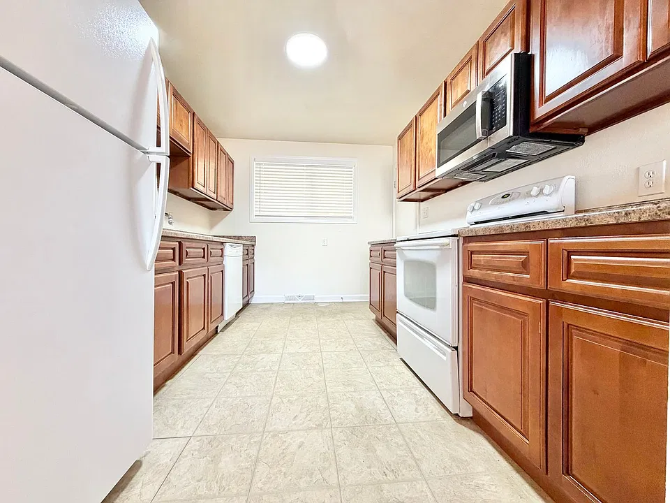 Spacious Lakewood Duplex Steps from O'Kane Park Available for Immediate Rental