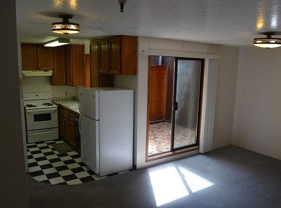 2nd image of 1707 E St APT 8