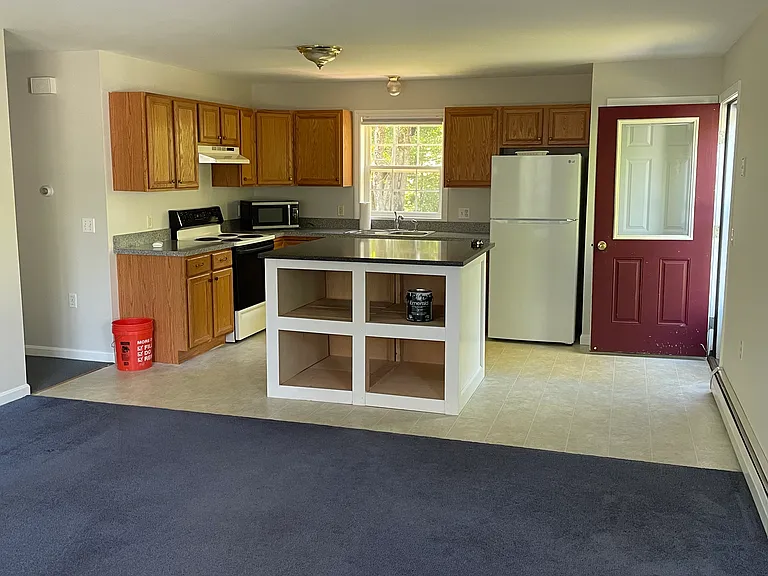 15 Frost Rd #A — Photo 5