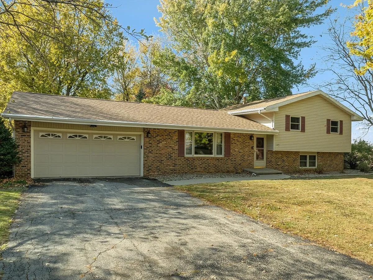 125 Hunt St photo 1