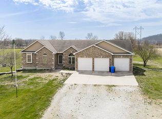 20831 Brandt Rd, Tonganoxie, KS 66086