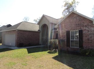 27011 Regency Park Dr, Denham Springs, LA 70726