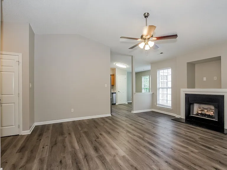 5410 Starflower Dr — Photo 6