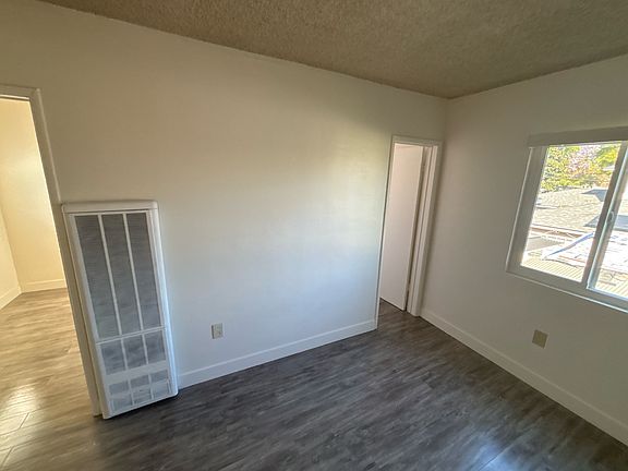 5th image of 318 W Artesia St APT 6