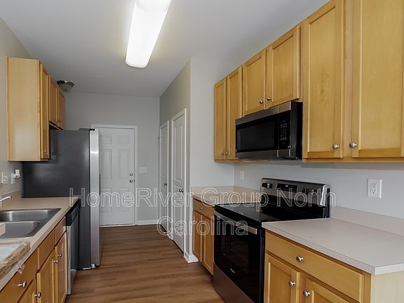 5th image of 1520 Bitter Creek Dr