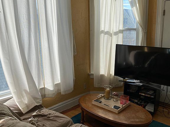 4th image of 2588 N Murray Ave