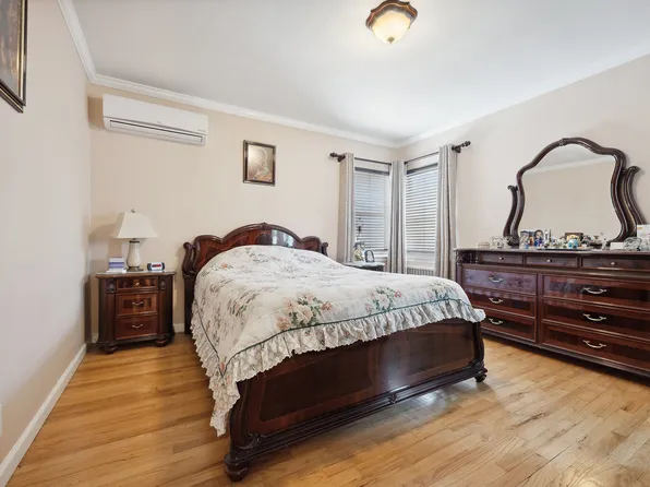 13-62 145th Place image 12 of 32