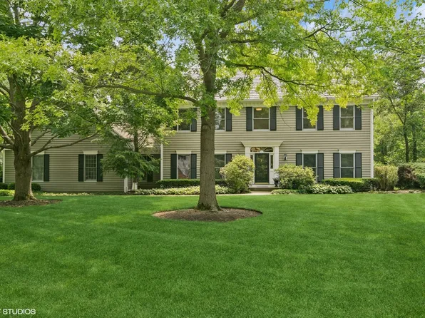 6234 Pine Tree Dr, Long Grove, IL 60047