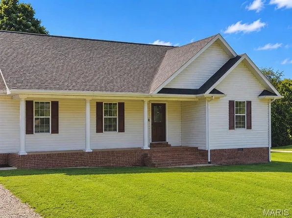 11679 Finley Dr, Dexter, MO 63841