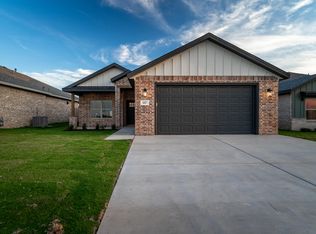 617 14th St, Wolfforth, TX 79382