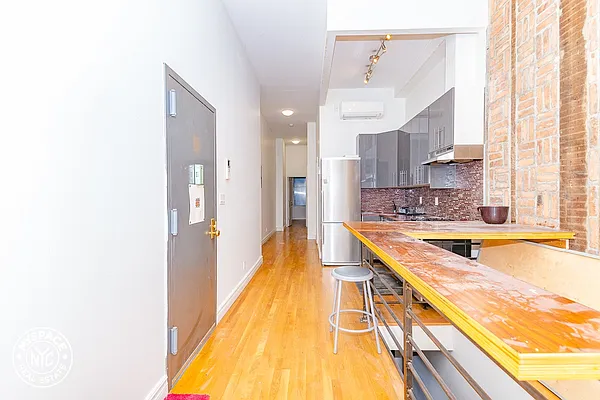 Rented by MySpaceNYC | media 14