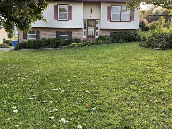 30 Sugarboot Ln, Hanover, PA 17331