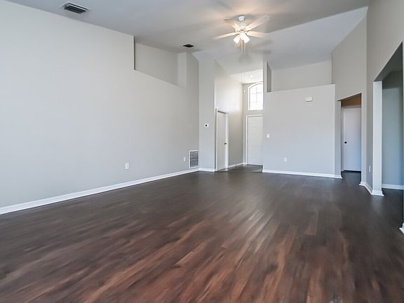 3rd image of 123 Lookout Dr