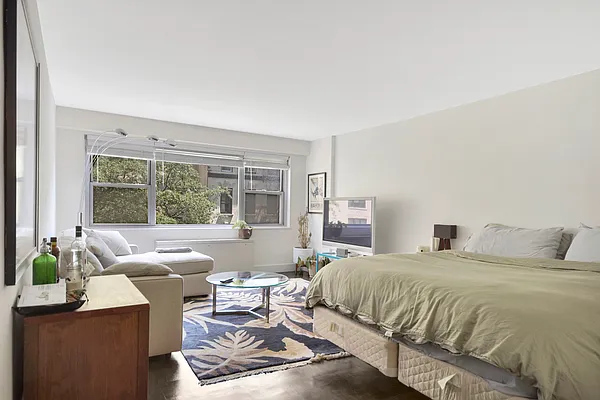 Rented by Compass | media 7