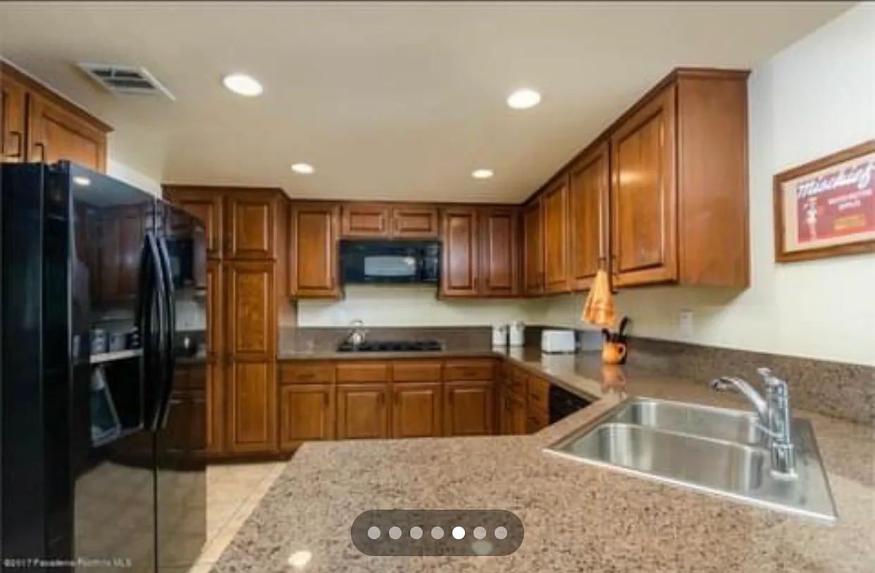 4 bed, 2.5 bath, 2750 sqft, $1,100 — Photo 3