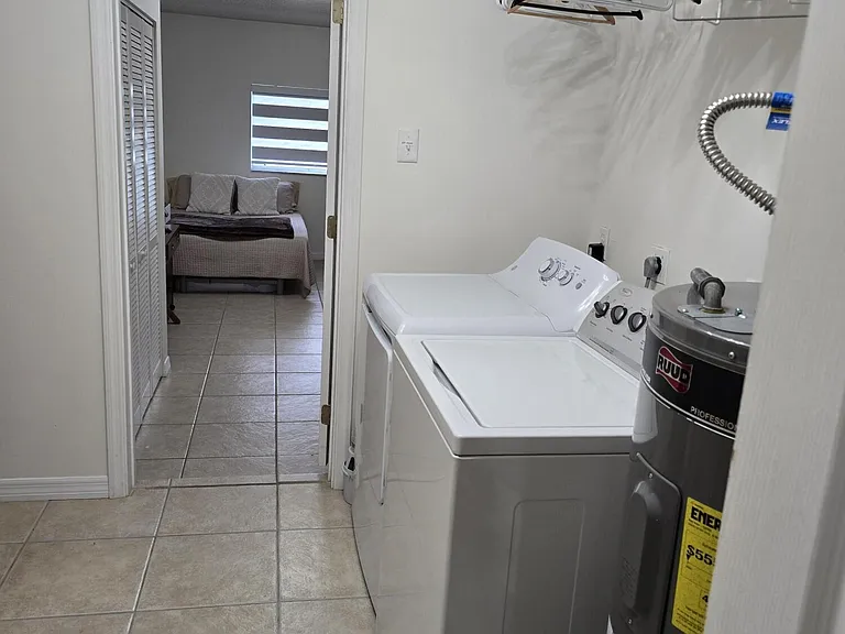939 Hibiscus Dr — Photo 23
