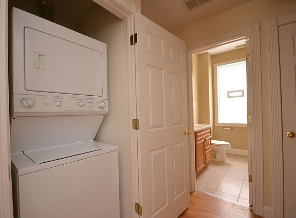5th image of 6816 N Ashland Ave #1B