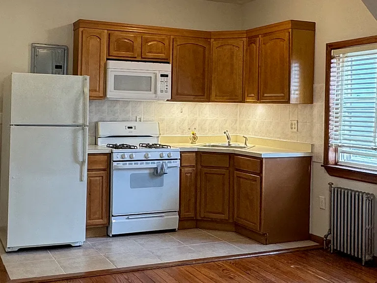 1912 Harman St #1 — Photo 4