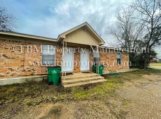 402 N Fairway St #404, Fairfield, TX 75840