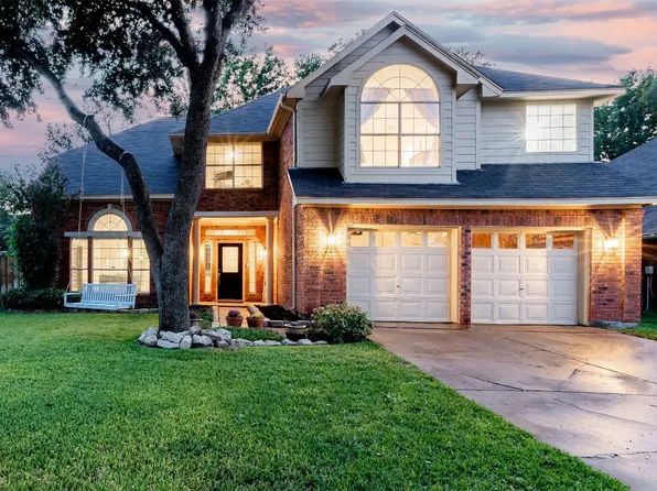 4419 Crane Dr, Grand Prairie, TX 75052