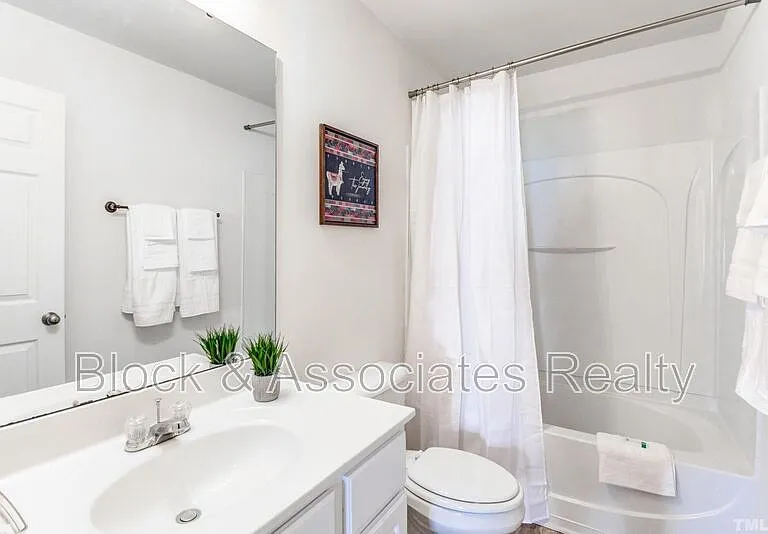 708 Mardonie Reach Ln — Photo 19