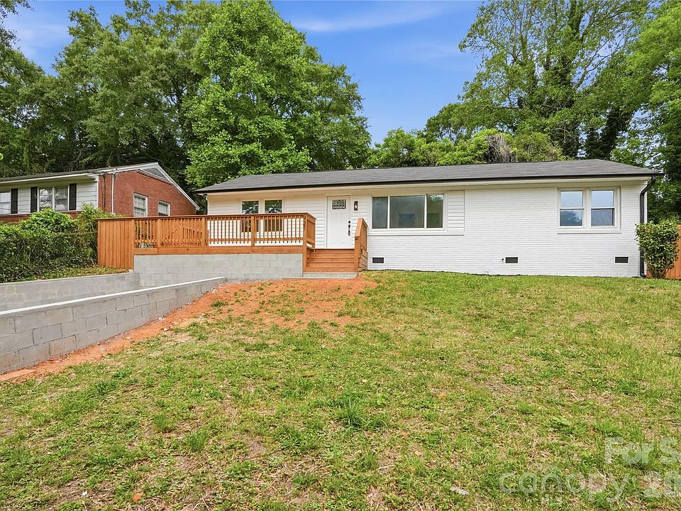 1st image of 921 Green Circle Dr