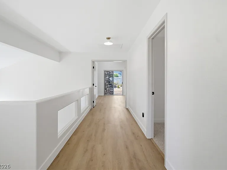 2137 Crestline Falls Pl — Photo 29