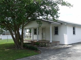 309 E Blue St, Saint Pauls, NC 28384