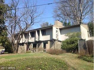 6823 Barr Rd, Bethesda, MD 20816