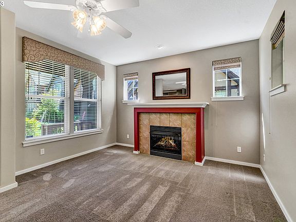 5th image of 811 NE 73rd Ave