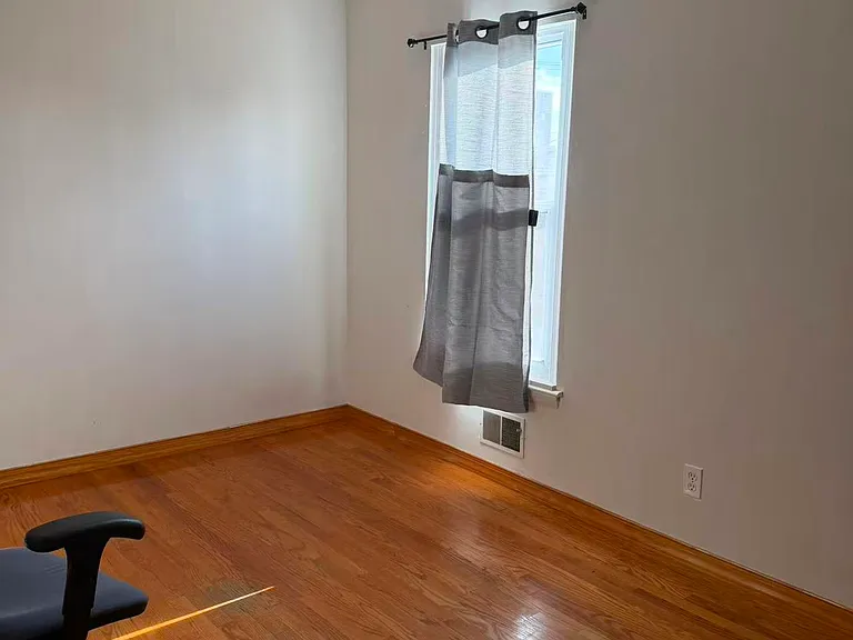2519 S Hancock St — Photo 6