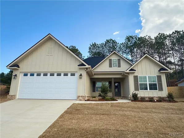 13949 Hemlock Dr, Northport, AL 35475