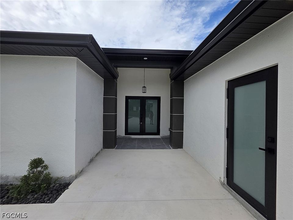 1st image of 3810 5th St SW