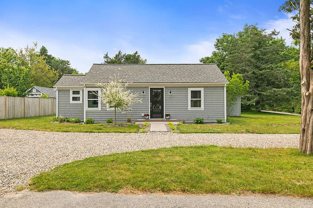 8 River Rd — Photo 1
