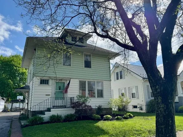 18 Brook St #10, Warren, PA 16365