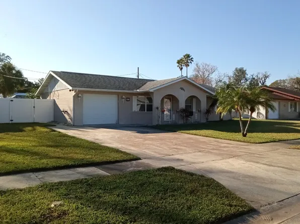 801 Little Pine Dr, South Daytona, FL 32119