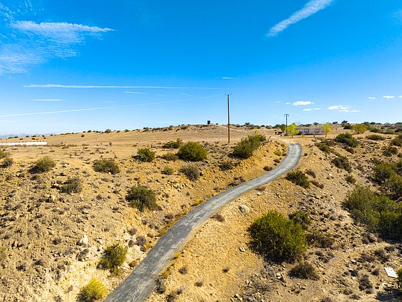 3rd image of 262 Castro Canyon Rd