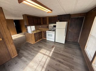 415 W 1st St, Cherryvale, KS 67335