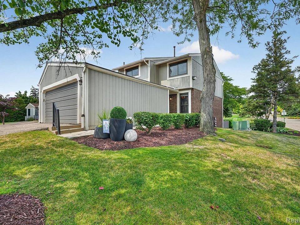1st image of 1060 Bristol Ct