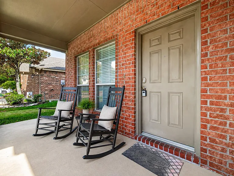 2110 Castle Gardens Ln — Photo 4