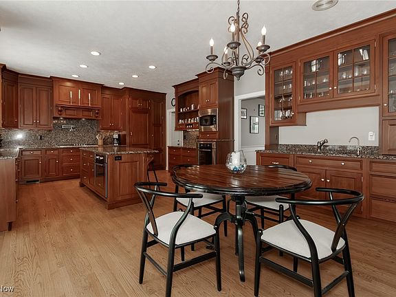 4th image of 8600 Tamarack Trl