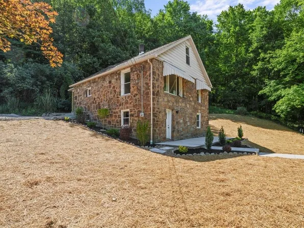 114 Ann Arbor Ln, Butler, PA 16001