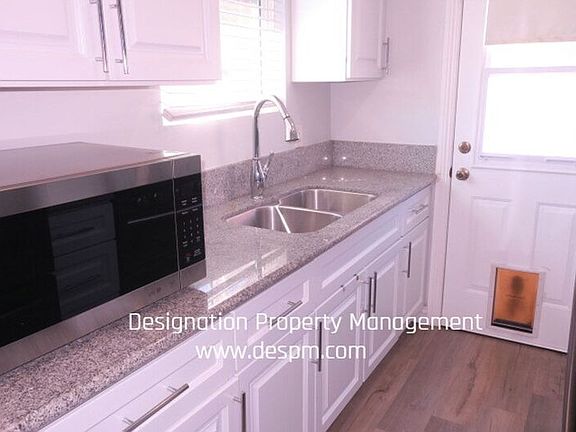 3rd image of 4917 Templeton St